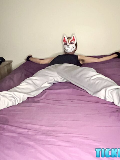 Foxy Sox gets tickled hard by Matt in white socks