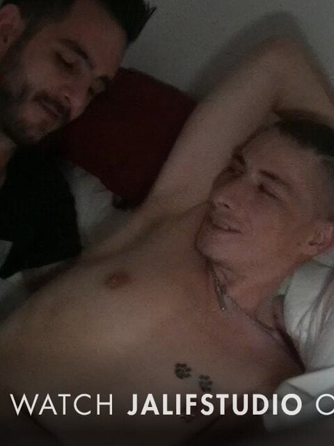 Abraham Montenegro fingers Fabien Footeux before morning fuck