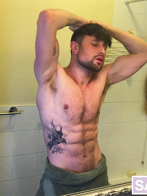 Drew Dixon fucks Ethan Chase’s bubble butt hard