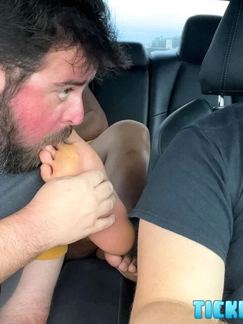 Nemo and Matt share Fabio’s hole in car seat threesome