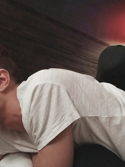 Romeo Davis defies stepdad Sean Peek, takes rough anal and deep throat