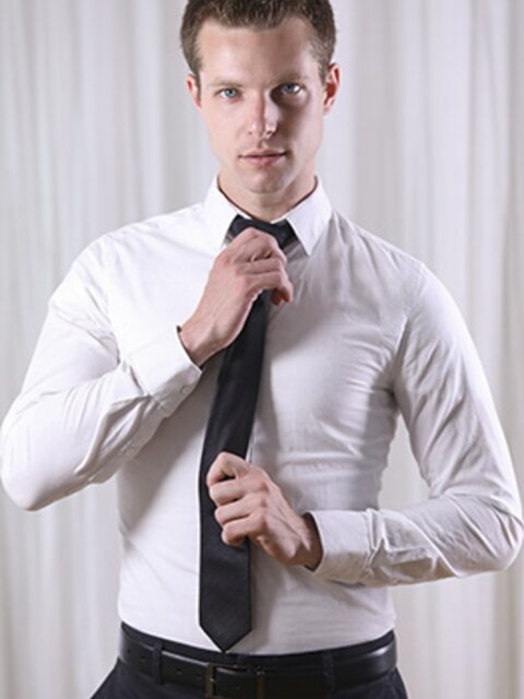 Manuel Skye interviews Benjamin Blue ensuring comfort with raw test