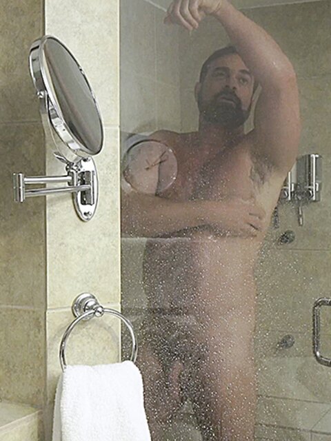 Beefy stepdad Kristofer Weston lifts Oliver Star for bareback