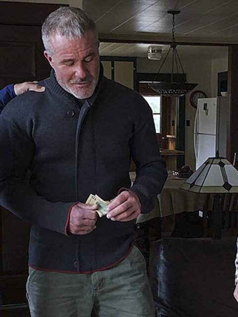 Ungrateful Cameron Basinger trades twenty bucks for step-stepfather's breed