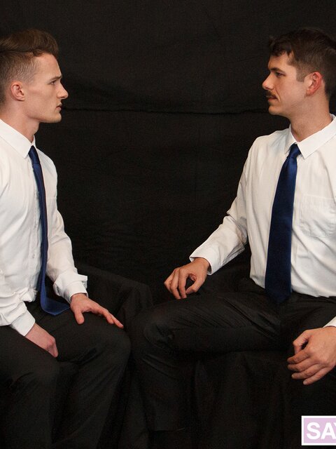 Jonah Wheeler fucks Grant Ducati's tight ass to prove obedience