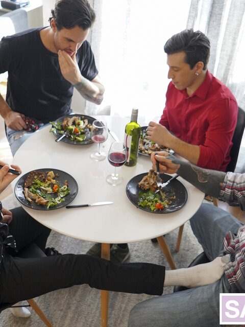 Ryan Jacobs starts family lunch orgy under the table