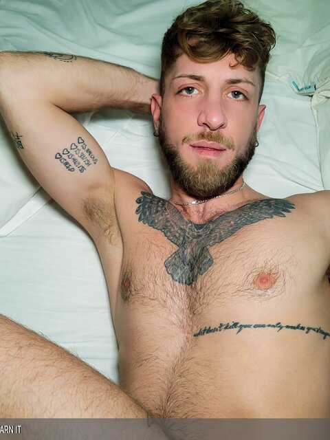 Tyler Roma earns wifi with epic two-handed blowjob on big cock