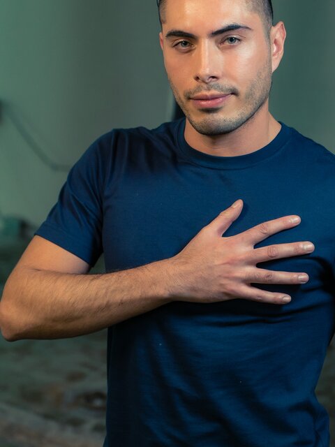 Ashton Labruce and Edward Terrant cruise mall for secret bathroom sex