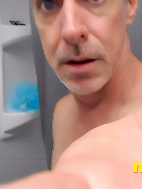 Giant Richard Lennox demands tiny captive to wipe his ass