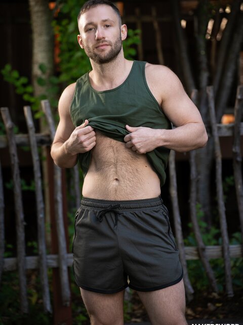 Blain O'Connor flashlight-fucks and breeds hunted Miles Fallon