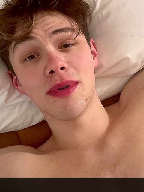 Gang showers and uses cum-soaked Jack Davis