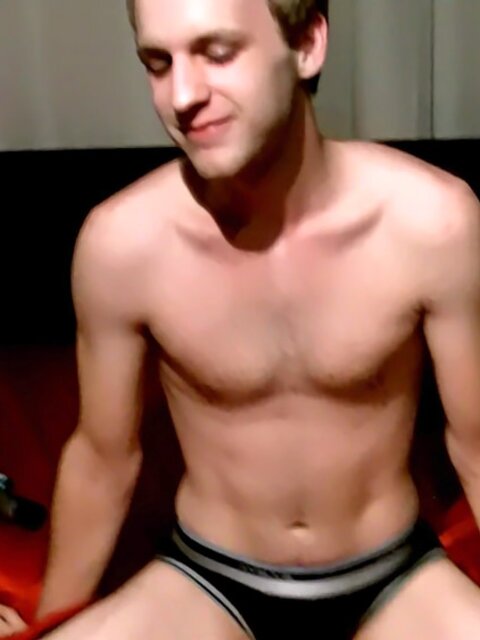 Erik Reese deepthroats Trace Van De Kamp until facial finish