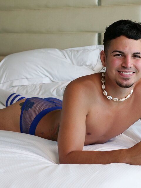 Jesse Stone breeds Archie Bakk in tub intruder