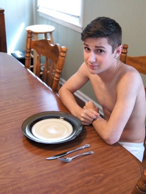 Blake Mast fucks Riley Summers over kitchen table raw