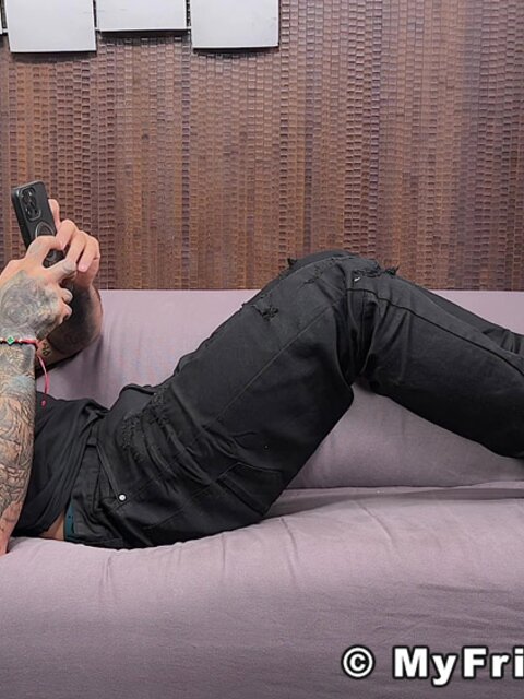 Jose B jerks huge load while flexing sweaty soles