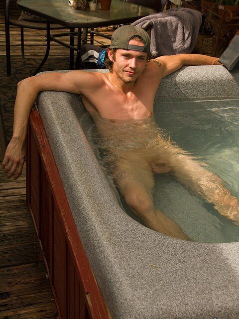 Derrick Dickem fingers hole in hot tub then shoots big load