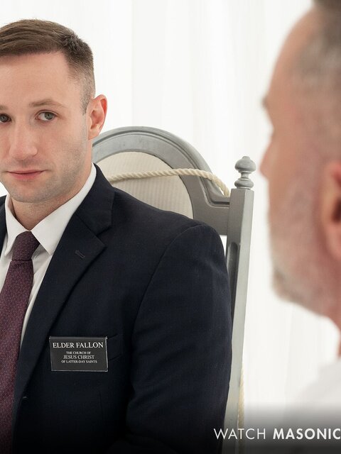 Master Oz makes Apprentice Fallon cum with glass dildo