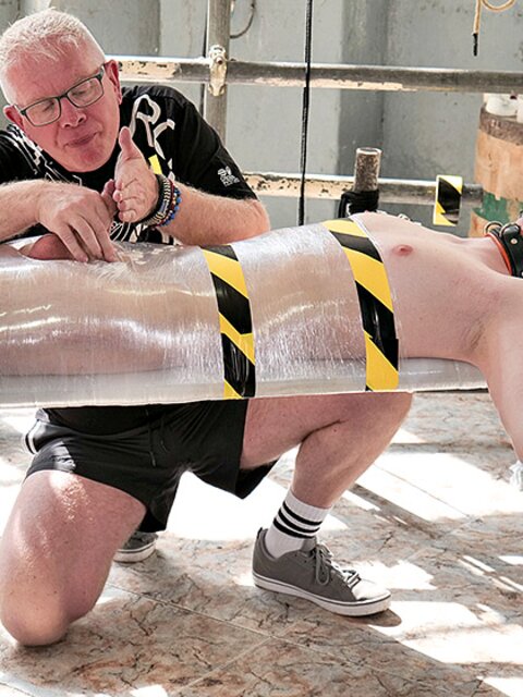 Blindfolded twink Justin Tiempo gets edged to a massive load