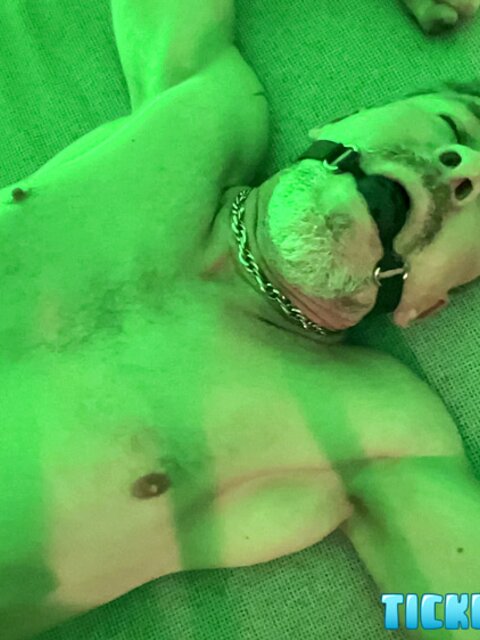 Scott Hardy gets tied to the couch and edged by Matt’s mouth and hands