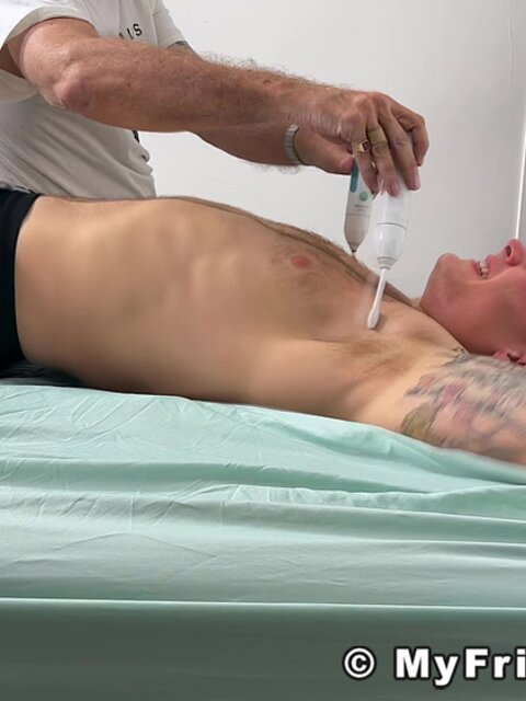 Sean N finally gets to explore his tickling kink and rates it a perfect 10