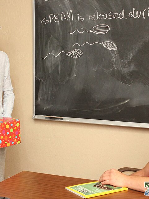 Timo Garrett gives teacher Julian Smiles a special apple and his tight ass for Christmas