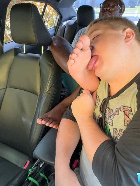 Aaron gets his feet licked and sucked in exchange for a ride to class