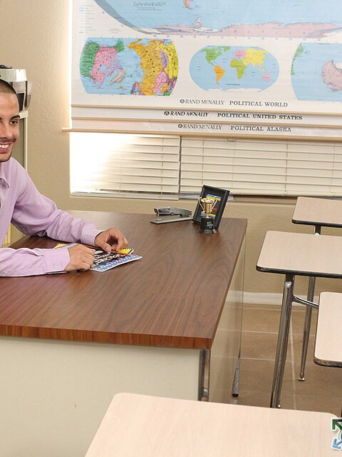 Jacobey London drops his short-shorts for teacher Wade Westin
