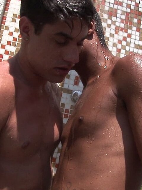 Gustavo Henry licks the ass of Ralph Jacson before a deep fuck