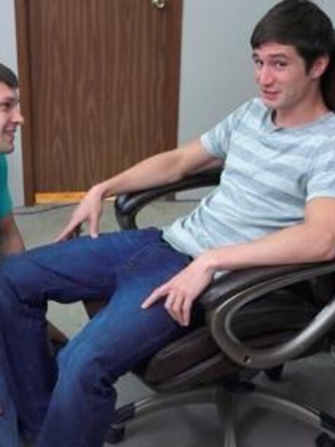 Mickey Knox shows off his expert oral skills on hung Colby Chambers
