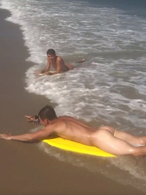 Colby Chambers and Mickey Knox get wild on a secluded public beach