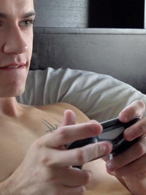 Colby Chambers distracts Zach Taylor from video games with a deep fuck