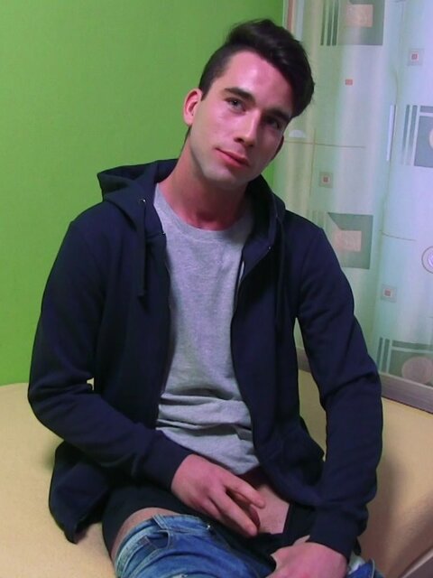 David from a burger restaurant takes a private bedroom cherry drill
