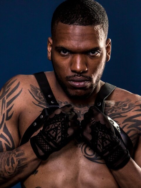 Aaron Reese shows off his tattooed body during an intense solo show