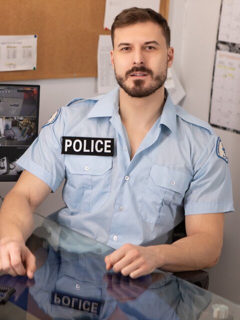 Vigilante Chuck Conrad replaces the dildo of officer Felix Trainor with meat