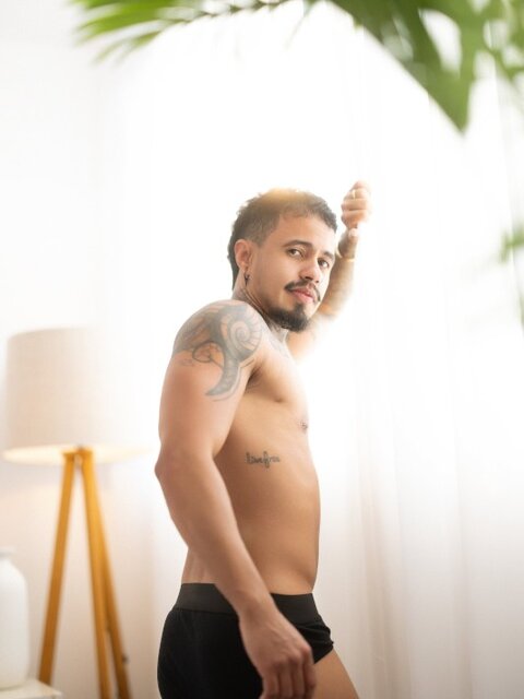 Robis Ramires and Andre Oliveira turn a tattooed Latin meetup into rough sex