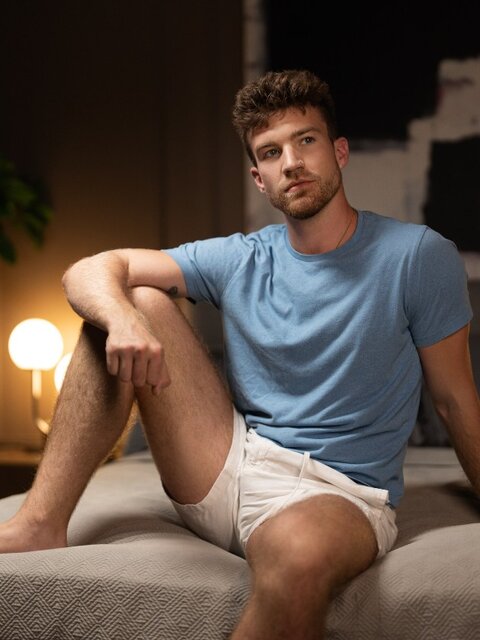 Carter Collins gives Leo Levine his hole and gets a rough facial in return