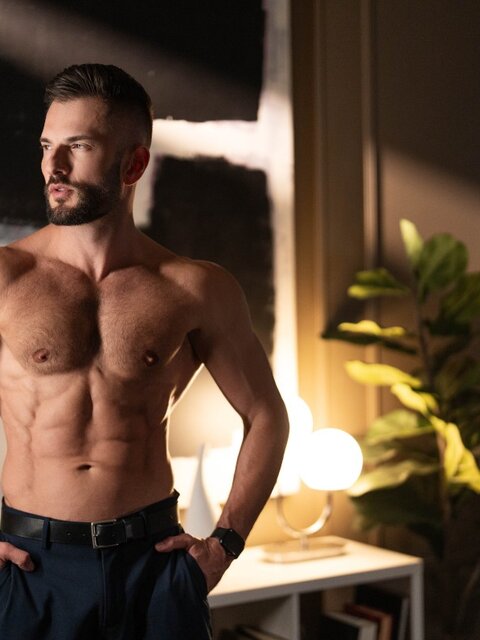 Holden Beau cranks up the office heat until Zac Barrett gives him exactly what he wants