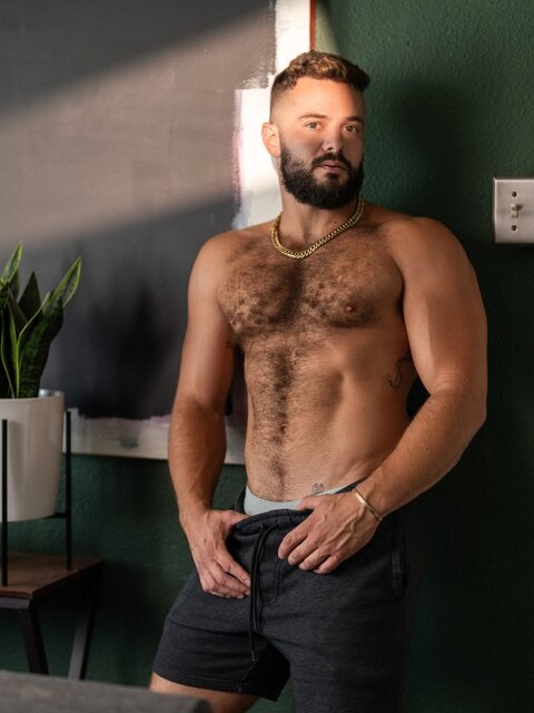 Hayden Harding lifts Holden Beau onto his big cock for an intense workout