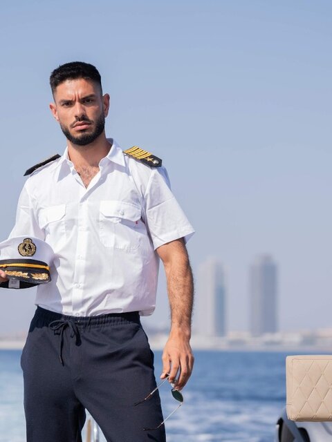 Dom King gets cruise service from Allen King before Captain Nico Zetta joins in
