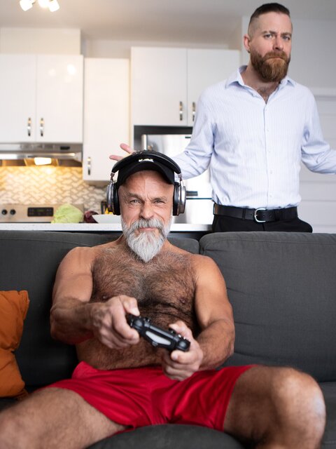 Daddy John pauses his video game to lick and breed the hairy hole of Daddy Cakes