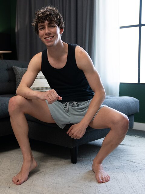 Jay Stroke strips down on the couch to give slim Cristiano a deep bareback fuck